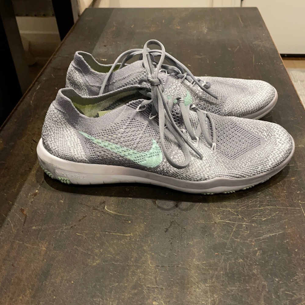 Women’s NIKE Trainers